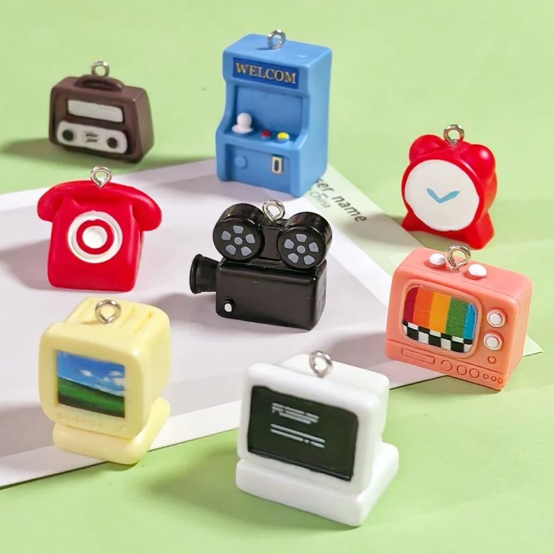 8 pièces Breloques en résine 3 - Vintage Alarm Clock avis et prix