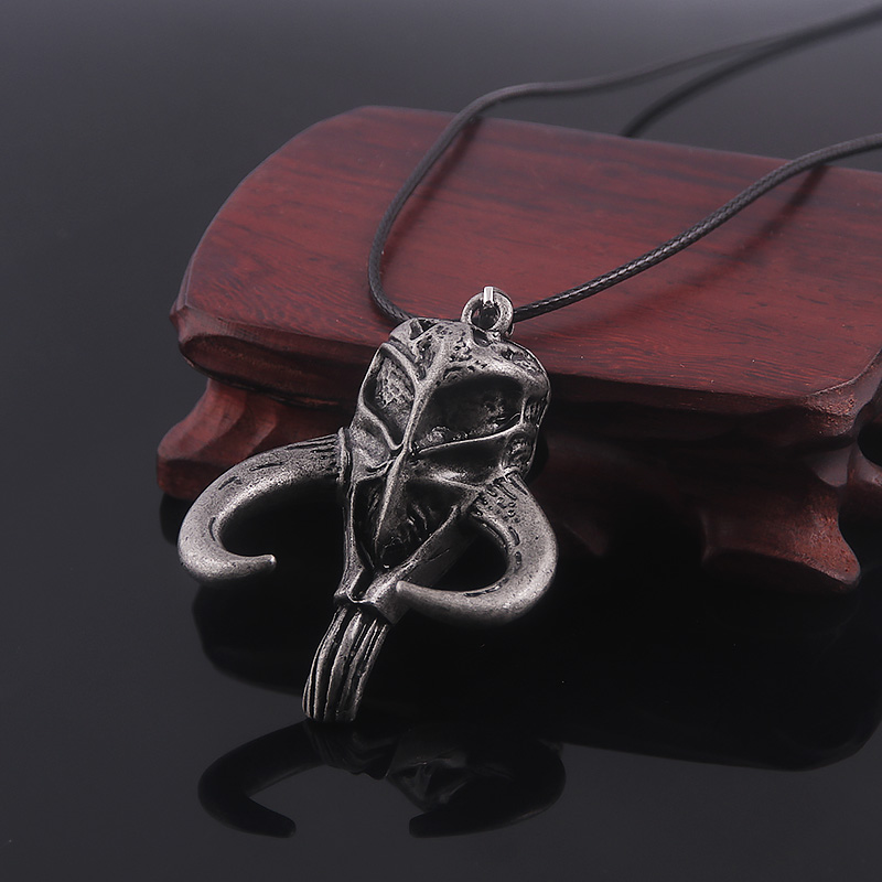 Collier crâne mandalorien myso - Vintage Alarm Clock avis et prix