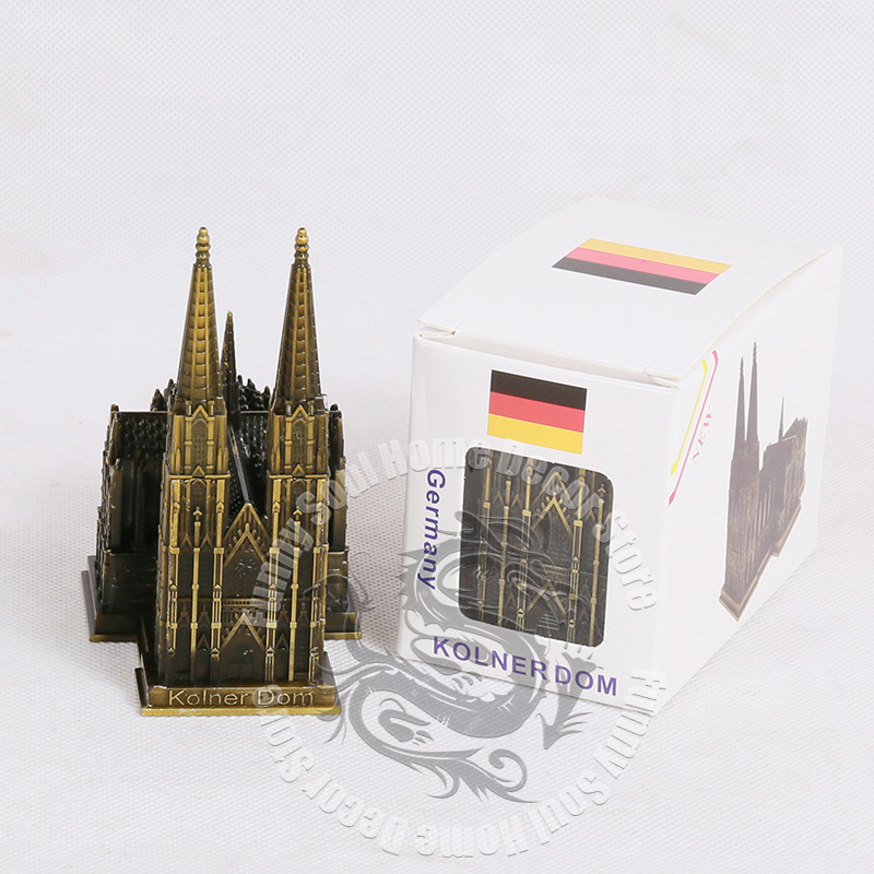 Cathédrale de Cologne en métal - Home Decor Medieval avis et prix