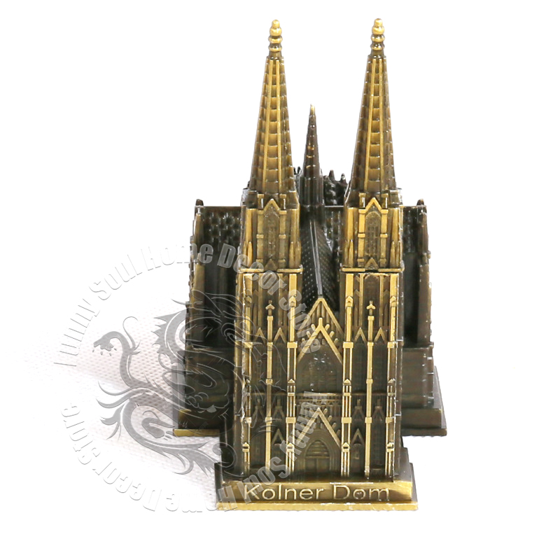 Cathédrale de Cologne en métal - Home Decor Medieval avis et prix